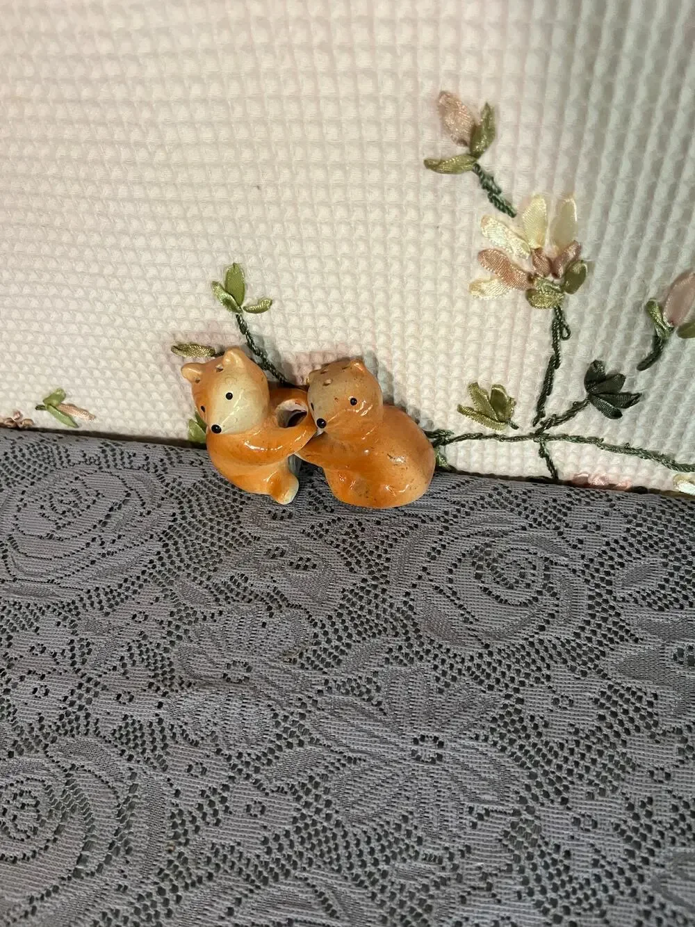 Vintage Ceramic Squirrel Salt and Pepper Shakers Pair Figural Novelty Woodland